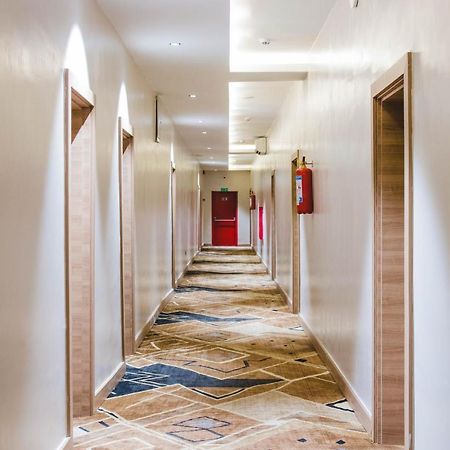Amber City Hotels โอเวอร์รี ภายนอก รูปภาพ
